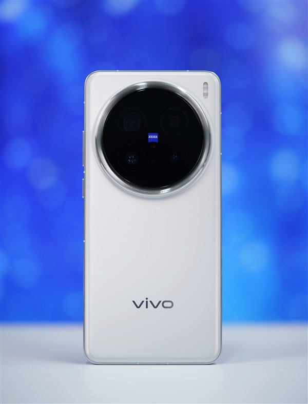 旗舰影像巅峰对决!iPhone 16 Pro vs vivo X200 Pro 全面对比评测:仪器测试告诉你谁更值得买 旗舰影像巅峰对决!iPhone 16 Pro vs vivo X200 Pro 全面对比评测:仪器测试告诉你谁更值得买